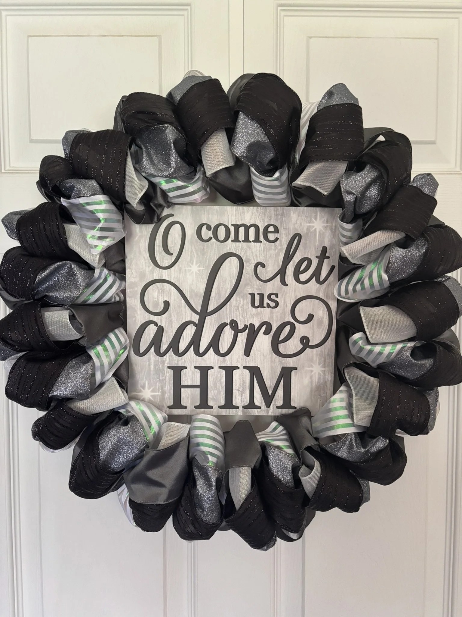 O Come Let Us Adore Him Ribbon Wreath Front.JPEG