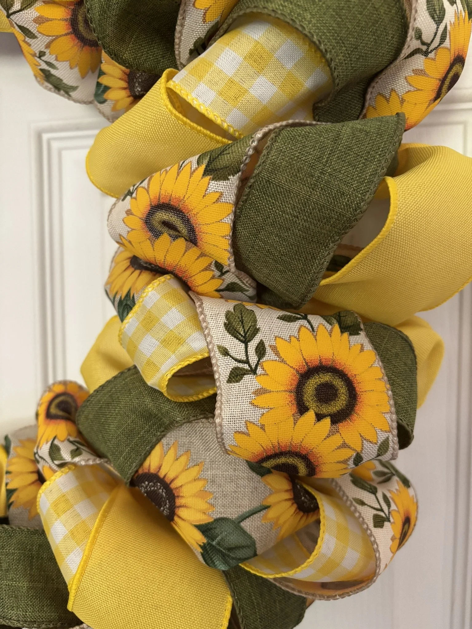 Sunflowers All Around Ribbon Wreath Zoom View.JPEG