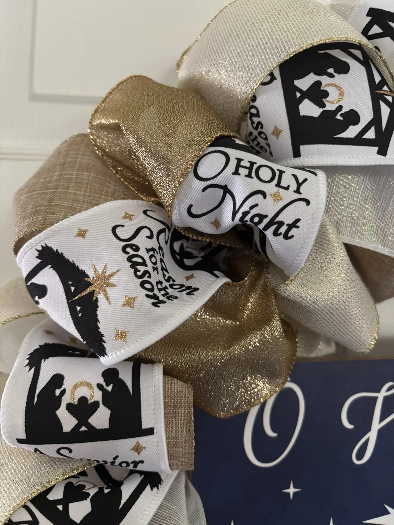 O Holy Night Nativity Ribbon Wreath Zoom View.JPEG