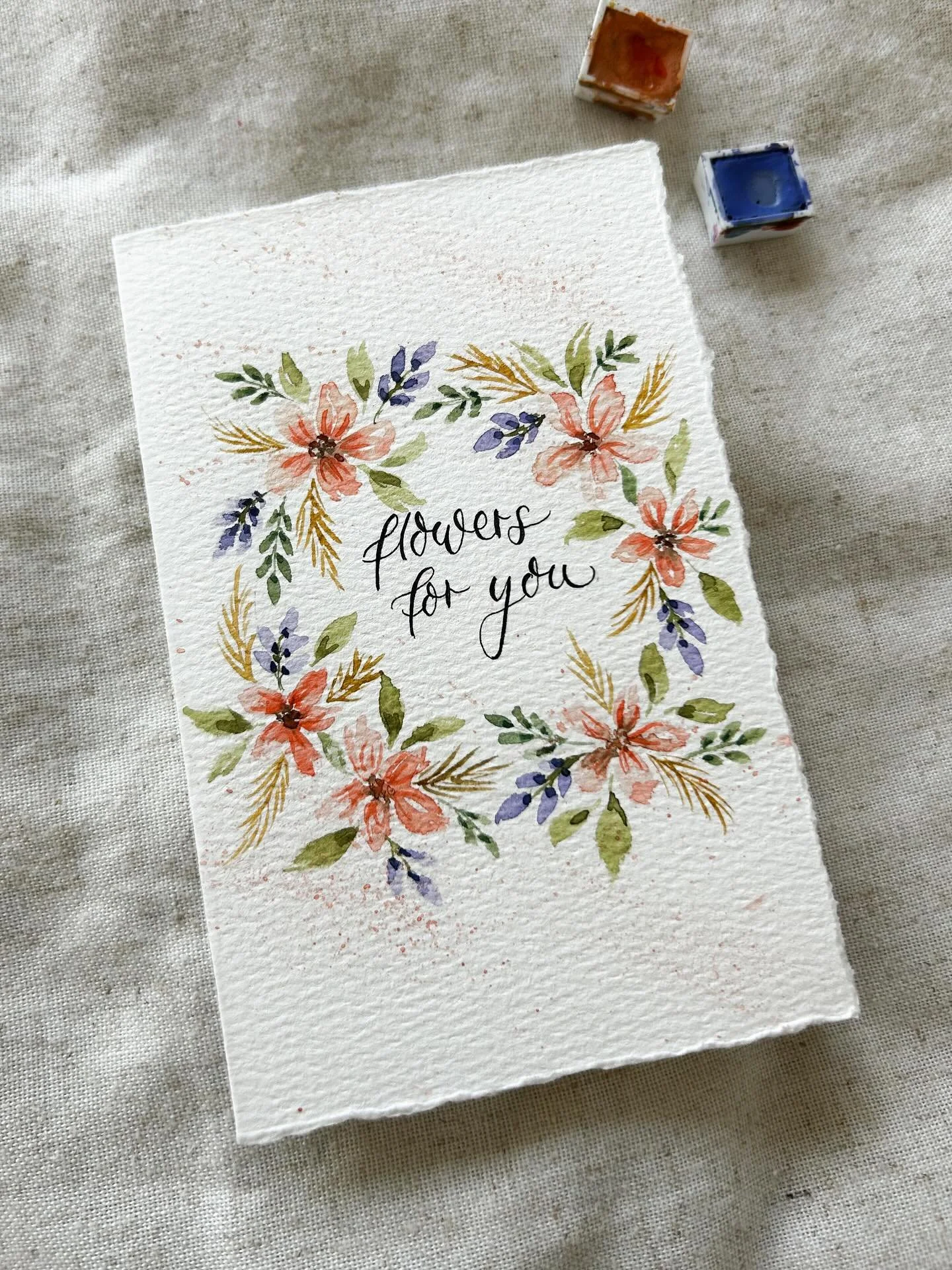 🌼🌸🌺 gehen doch immer!
Nach wie vor mein allerliebstes Motiv. Ich glaube, das wird sich nie ändern. 🤭🫶🏼
#watercolor #watercolorart #watercolorillustration #illustration #floralillustration #flowerwreaths #blumenkranz #aquarell #aquarellil
