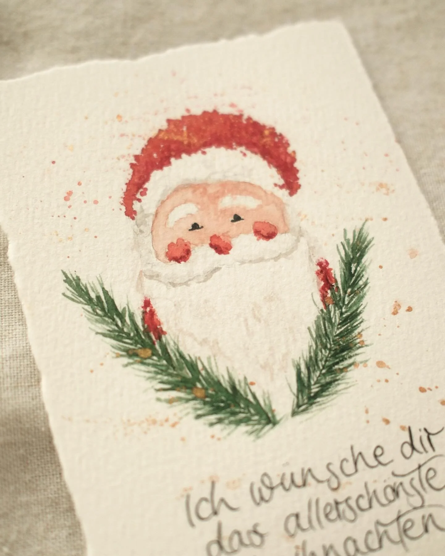 Ganz liebe Weihnachtsgr&uuml;&szlig;e aus meiner gem&uuml;tlichen Heimat. 💌⛵️✨

Zeit abzuschalten, durchzuatmen und neue Energie zu tanken.

Ich w&uuml;nsche euch wundersch&ouml;ne Weihnachtstage, egal wie sie aussehen m&ouml;gen. Lasst es euch gut 