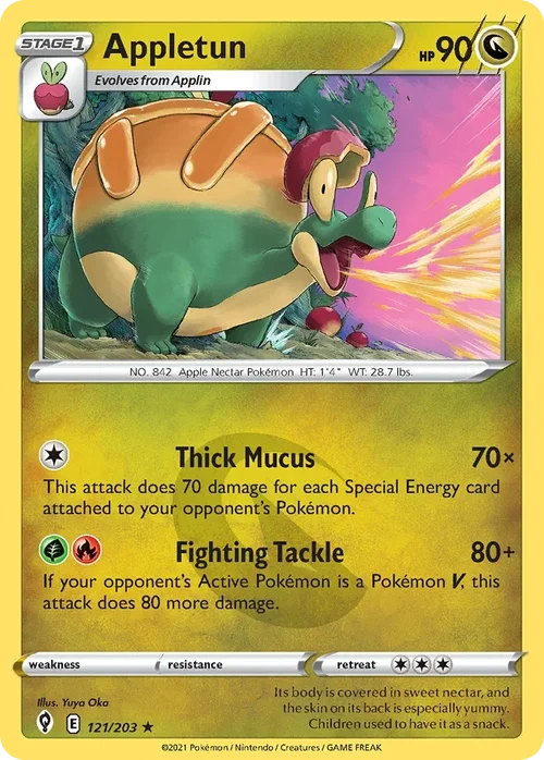 Appletun 121 Pokemon card from Evolving Skies set