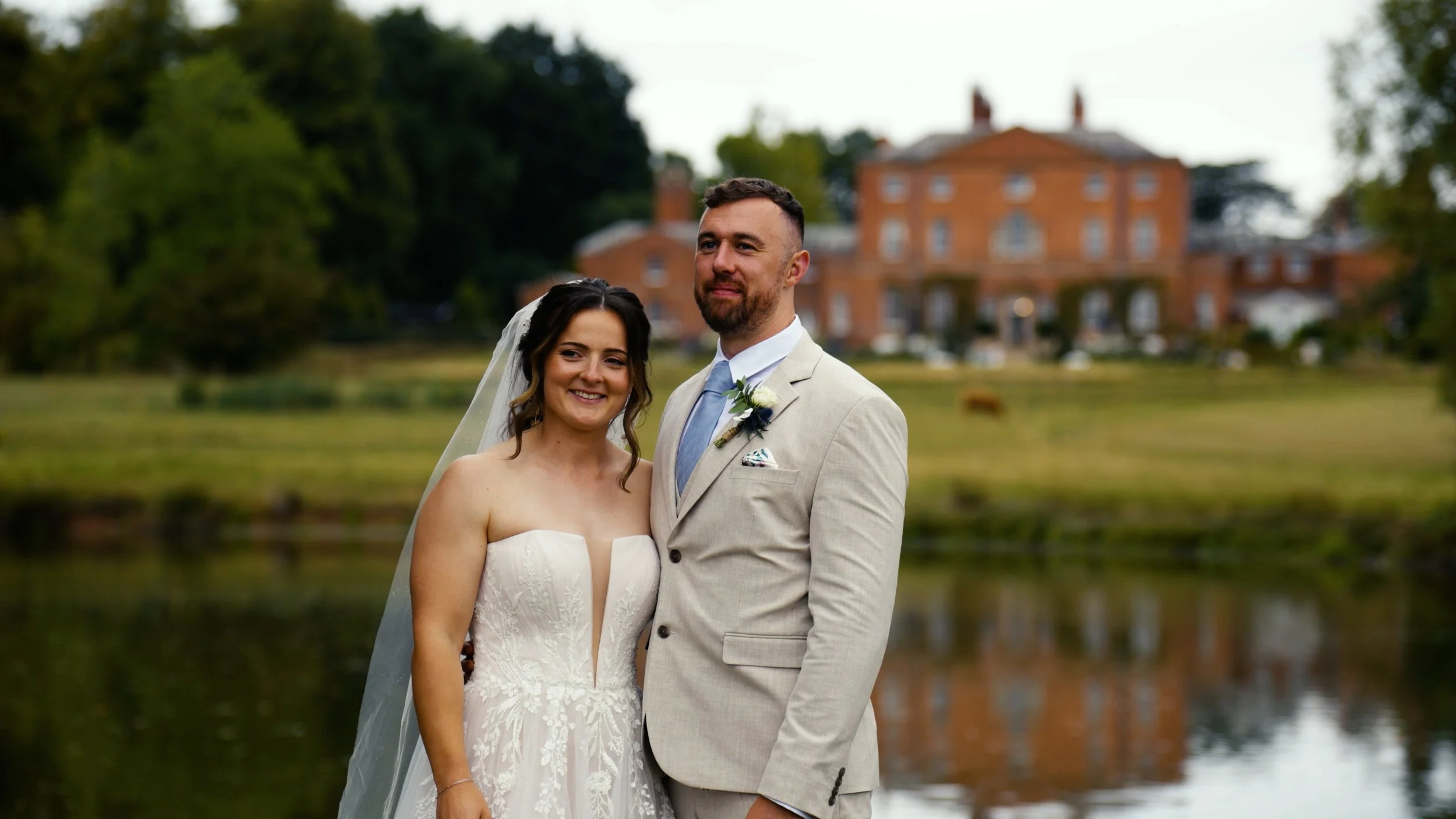 4. Highlights - Hannah & Jake.mp4.00_12_19_08.Still001.jpg