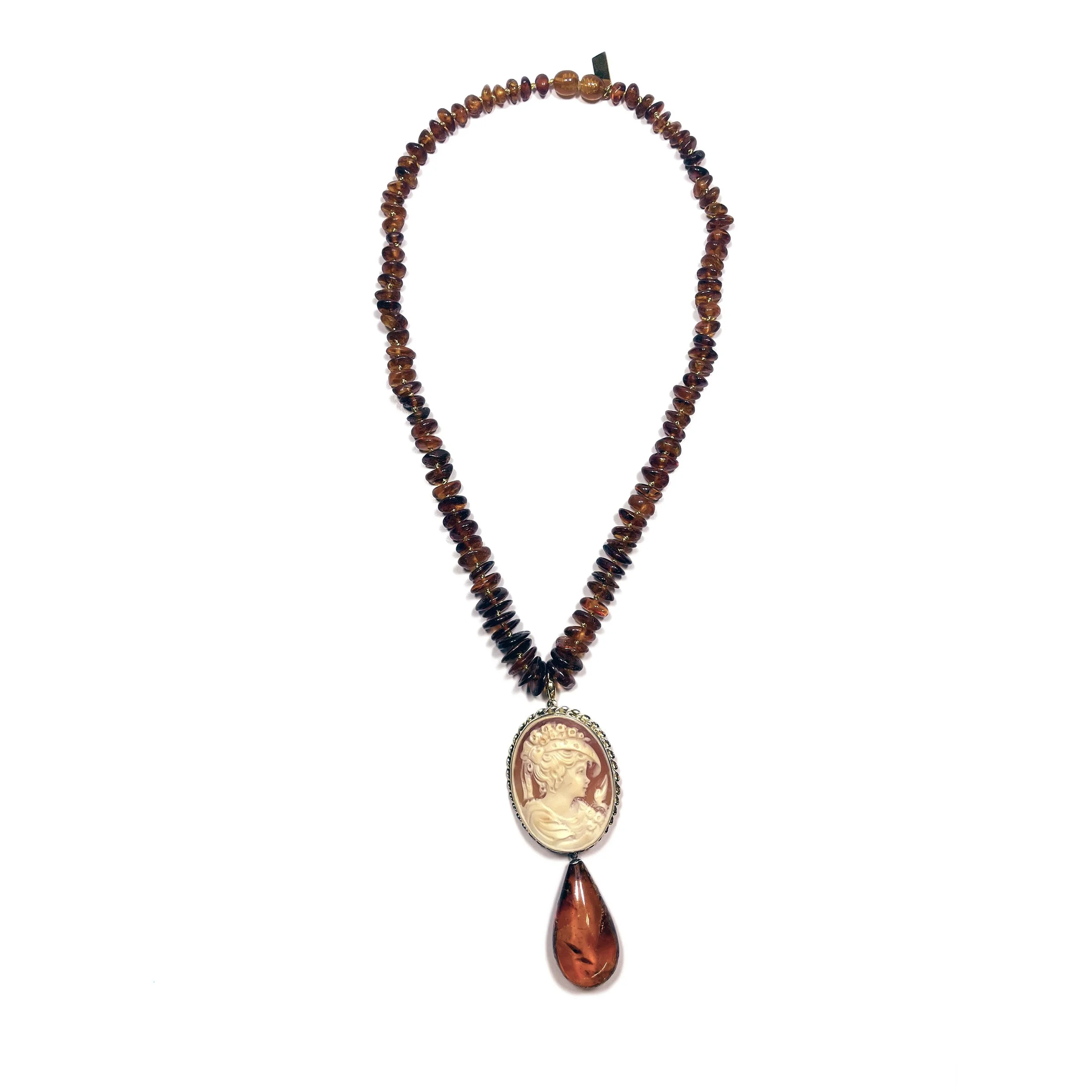 Colar de Âmbar Mel com Camafeu Italiano