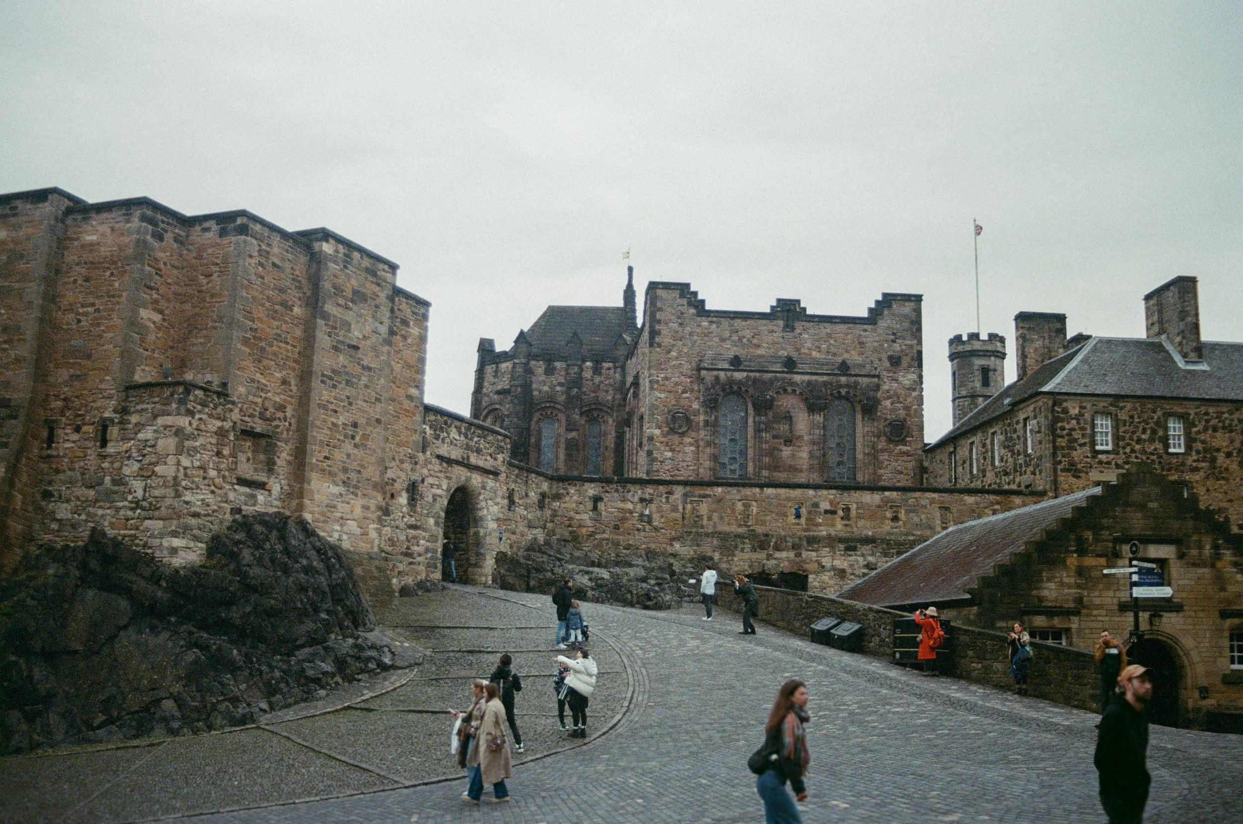 edinburgh castle2 copy.jpg