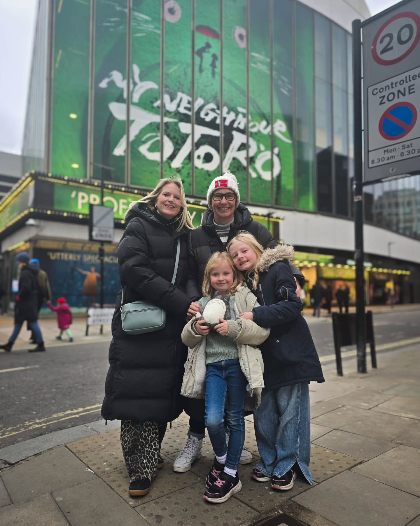 I invite you to discover your ultimate 2026 comfort watch ✨️ I have wanted to see @totoroshow since it came to London in 2022 and it turns out good things do indeed come to those who wait 🥹. 

I'm speechless, the show is MAGICAL. Its everything I wa