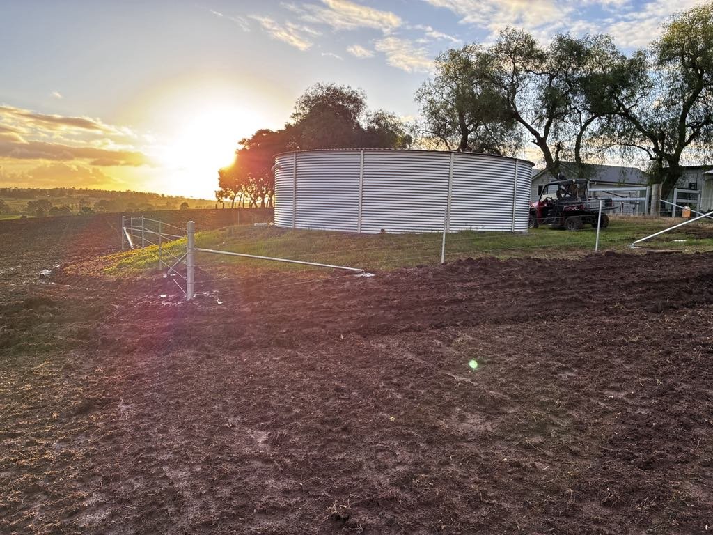 Rural fencing and clearing on Hunter property 