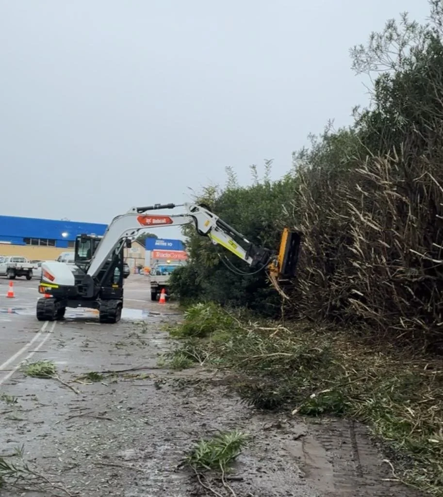 Property Clearing Devegetation Clean up hedging Hunter Valley