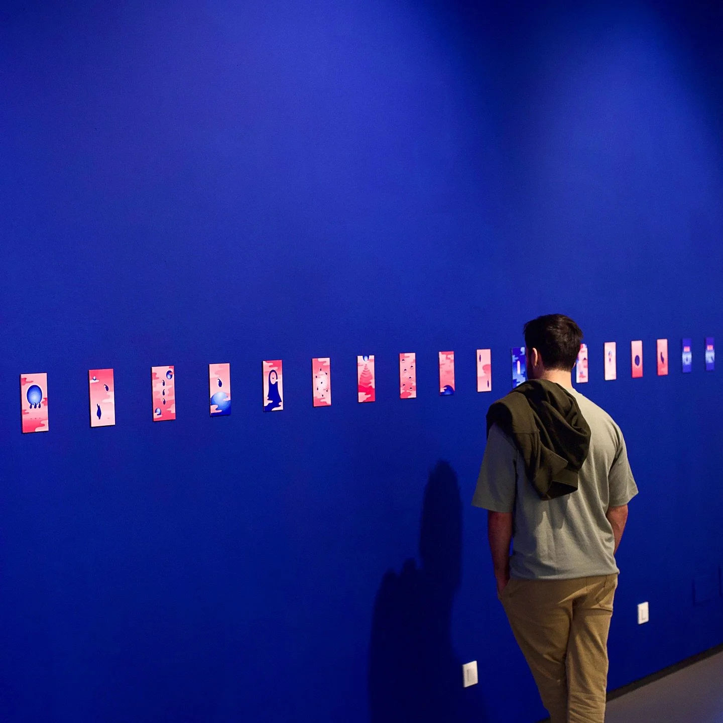 &Uacute;ltimos d&iacute;as para visitar la 34 Muestra de Artes Pl&aacute;sticas del Principado de Asturias (MAPPA) en la sala Borr&oacute;n de Oviedo. Hasta este viernes 8 de noviembre.

En ella se puede ver un fragmento de &laquo;Gravedad relativa&r