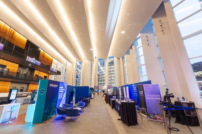 Exhibit floor at Capital One Hall during Quantum World Congress 2025.