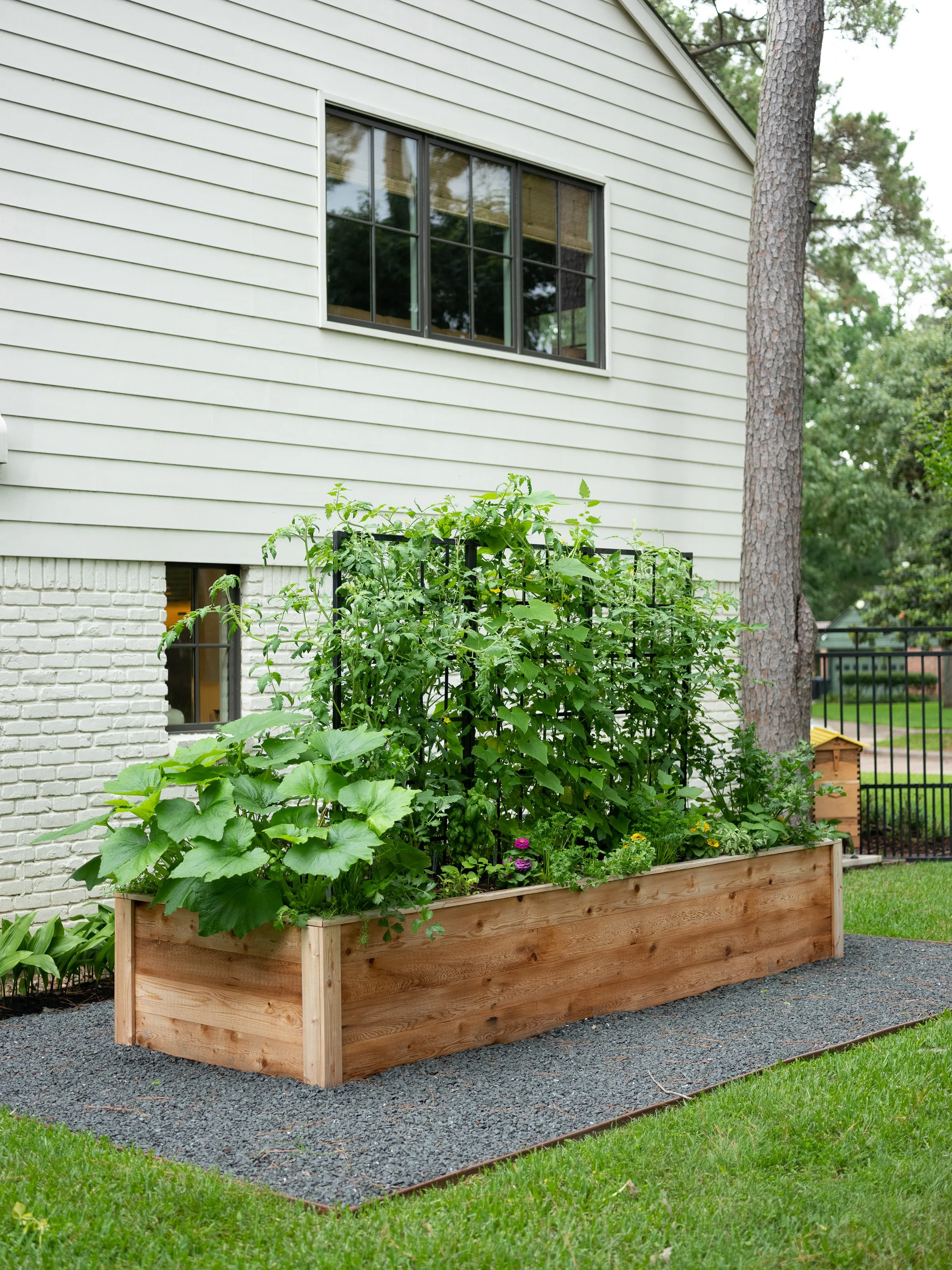 1 4x8 with panel trellises.jpg