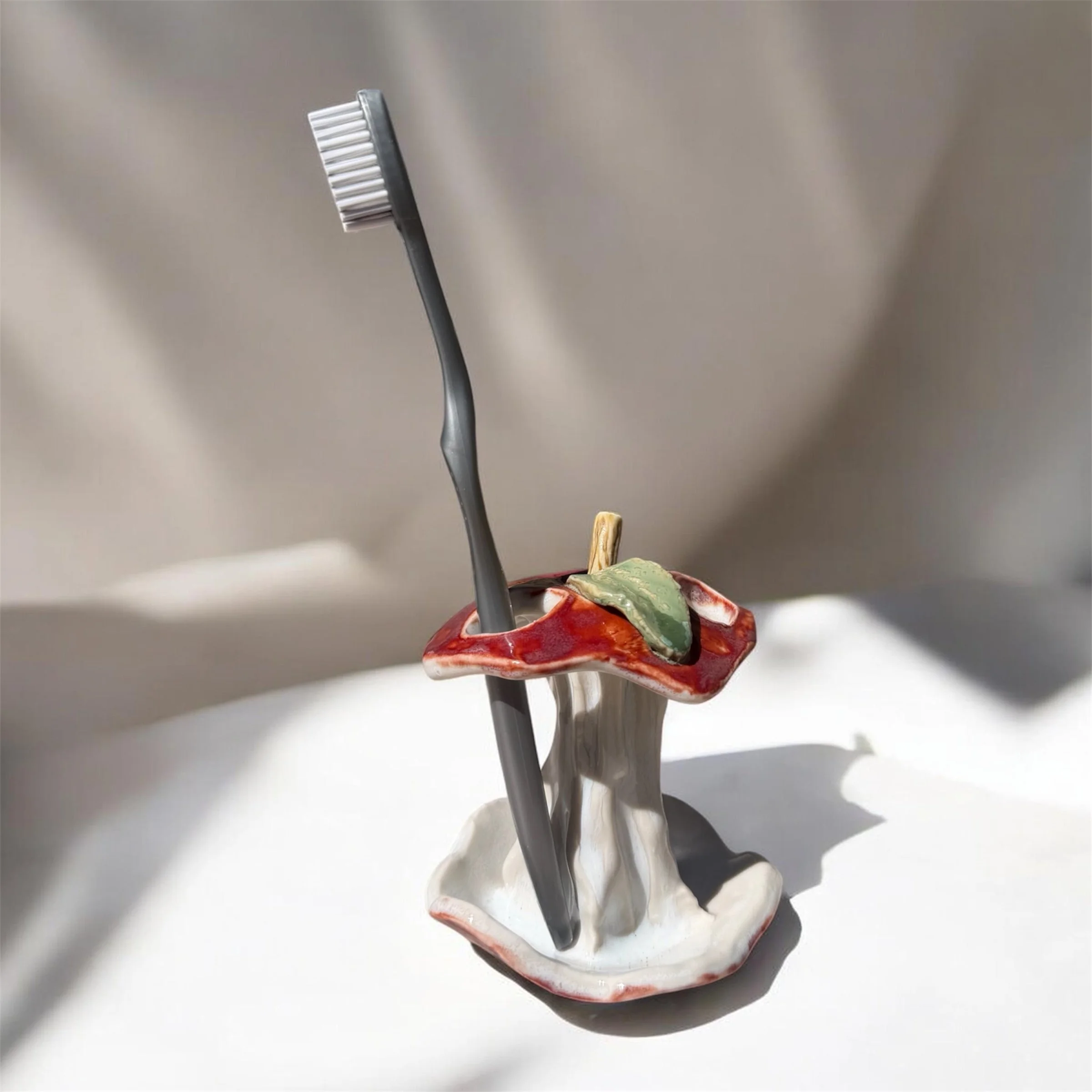 SarahW-Apple Tooth Brush Holder.jpeg