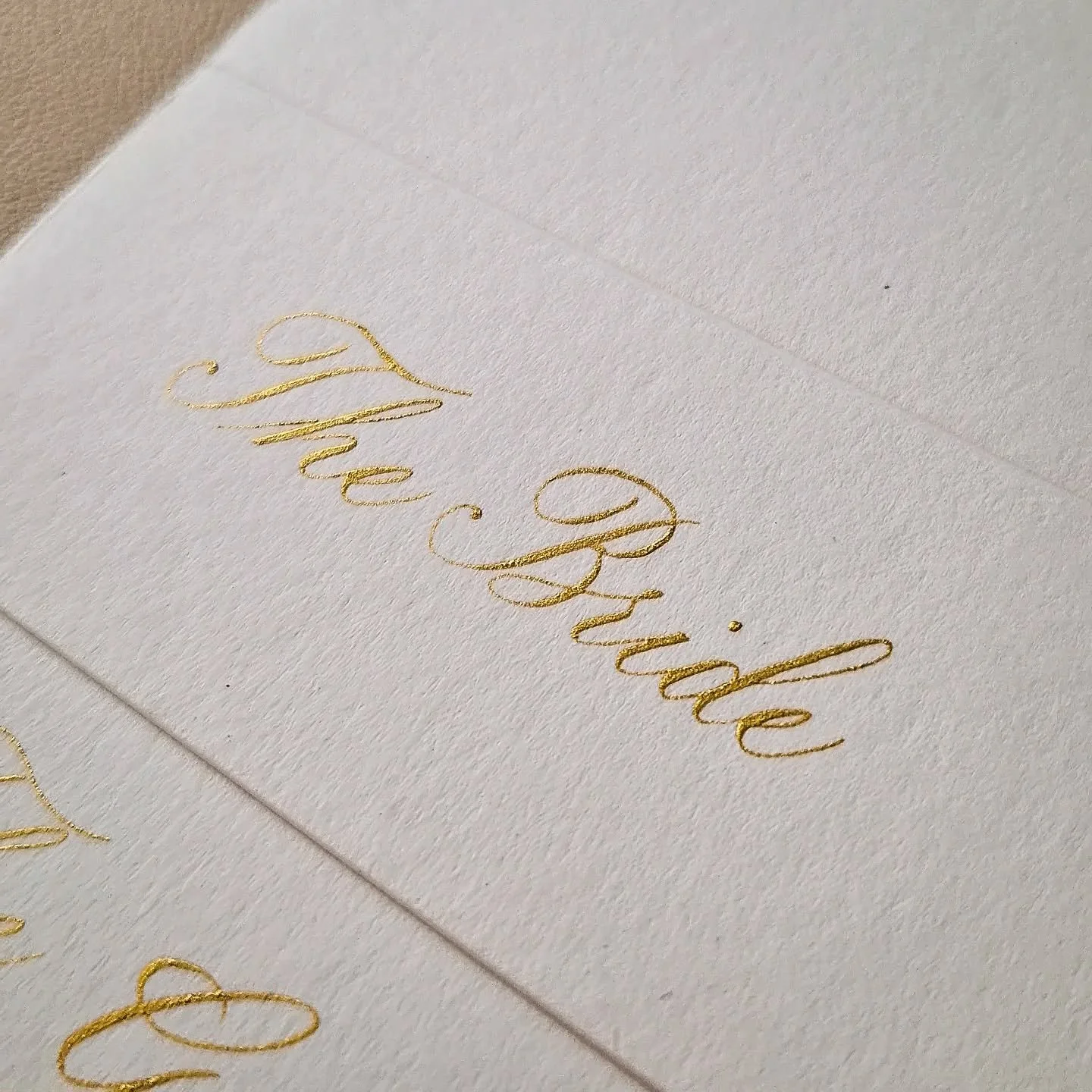 I'm a sucker for gold honestly ✨

Me: writes 2 place cards
Also me: takes 50 photos and uploads 2 😩

#calligraphy #copperplate #eventcalligraphy #placecards #weddingstationery #tablescapes #handwritten #londoncalligraphy #kentcalligrapher
