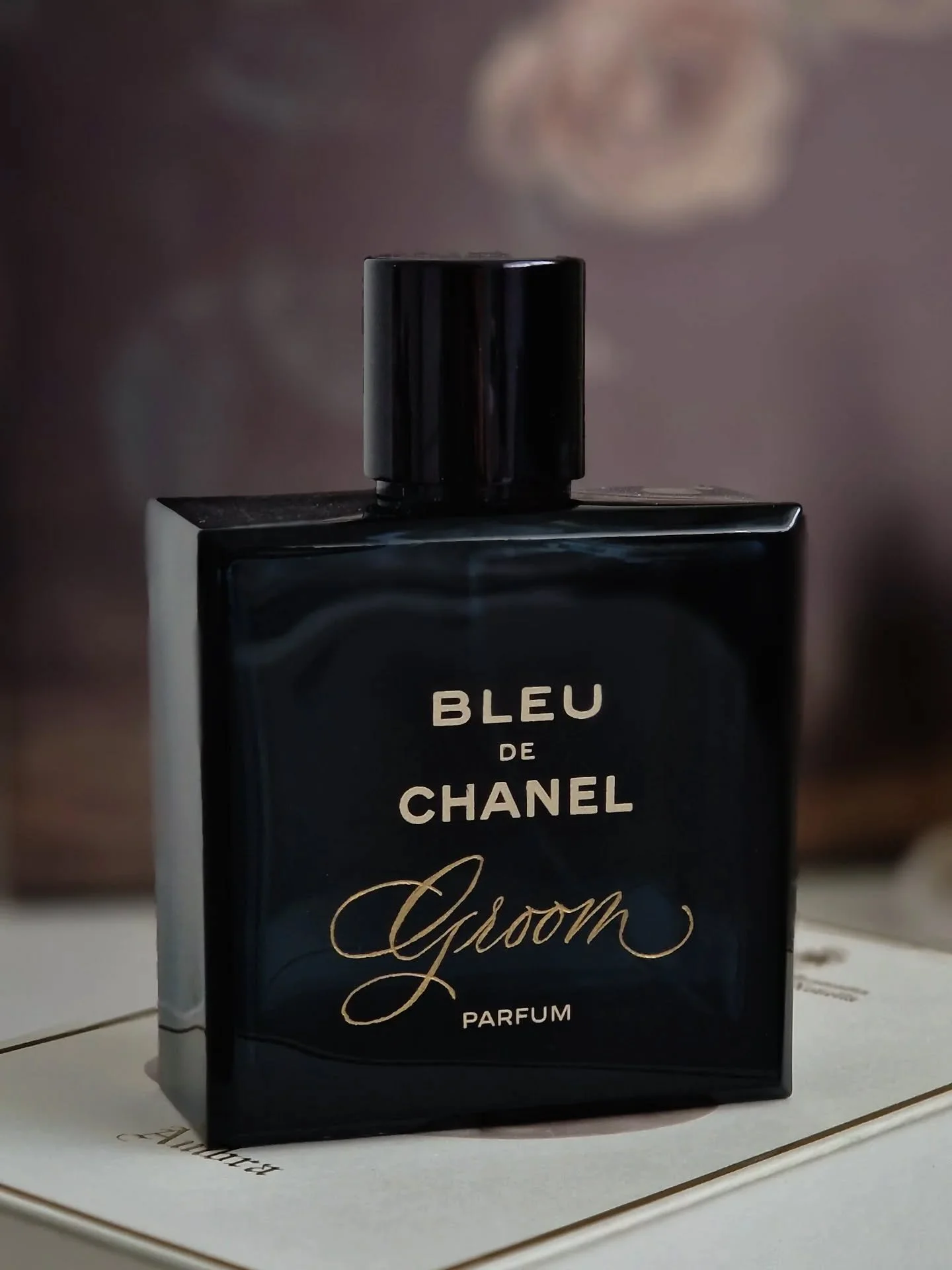 My favourite engraving from last year. Bleu de Chanel is so smooth to engrave, with the added bonus of having a huge area to personalise. I think the curves of the engraving contrast so well with the angular details of the bottle. Absolutely loved th