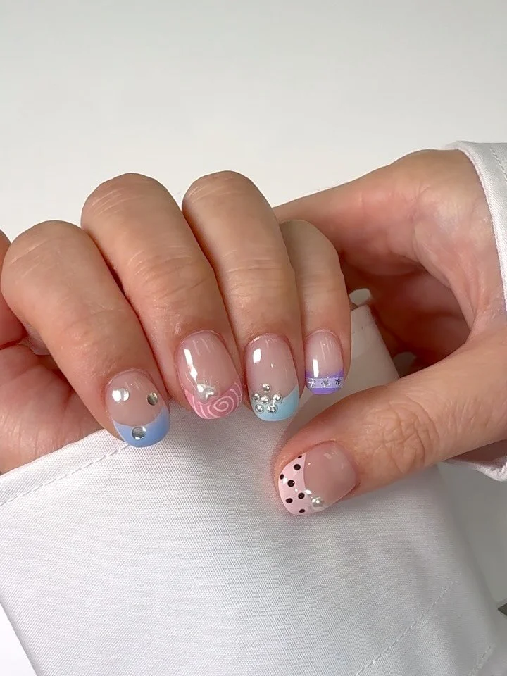 So cute French tip💛🩵💕
.
.
#specialdesigns #sydneybestnailshop#nailgallery#nailgallerysydney