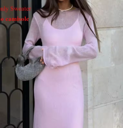 pink long sleeve dress.png