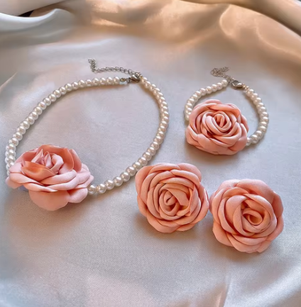 pink rose jewelry set.png