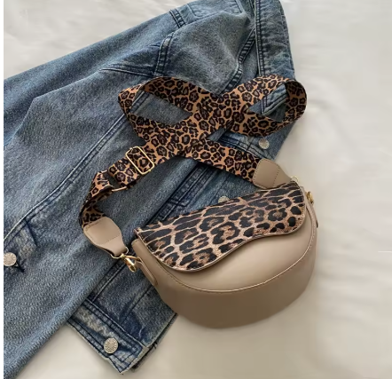 24x15x8cm Women's Casual Leopard Print Crossbody Bag