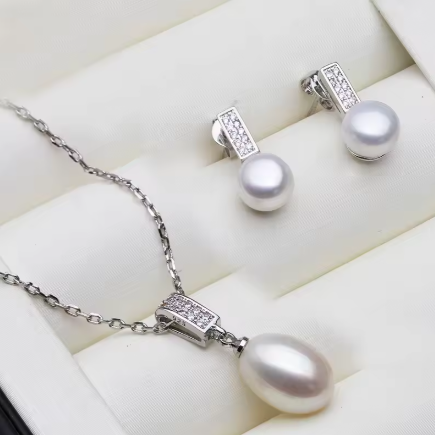 Natural Freshwater Pearl Drop Earring & Necklace Set