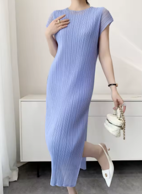 blue pleated dress.png