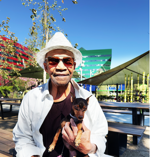 FLEMING JACKSON / ICON PET LOVER & GROOMER TO THE STARS