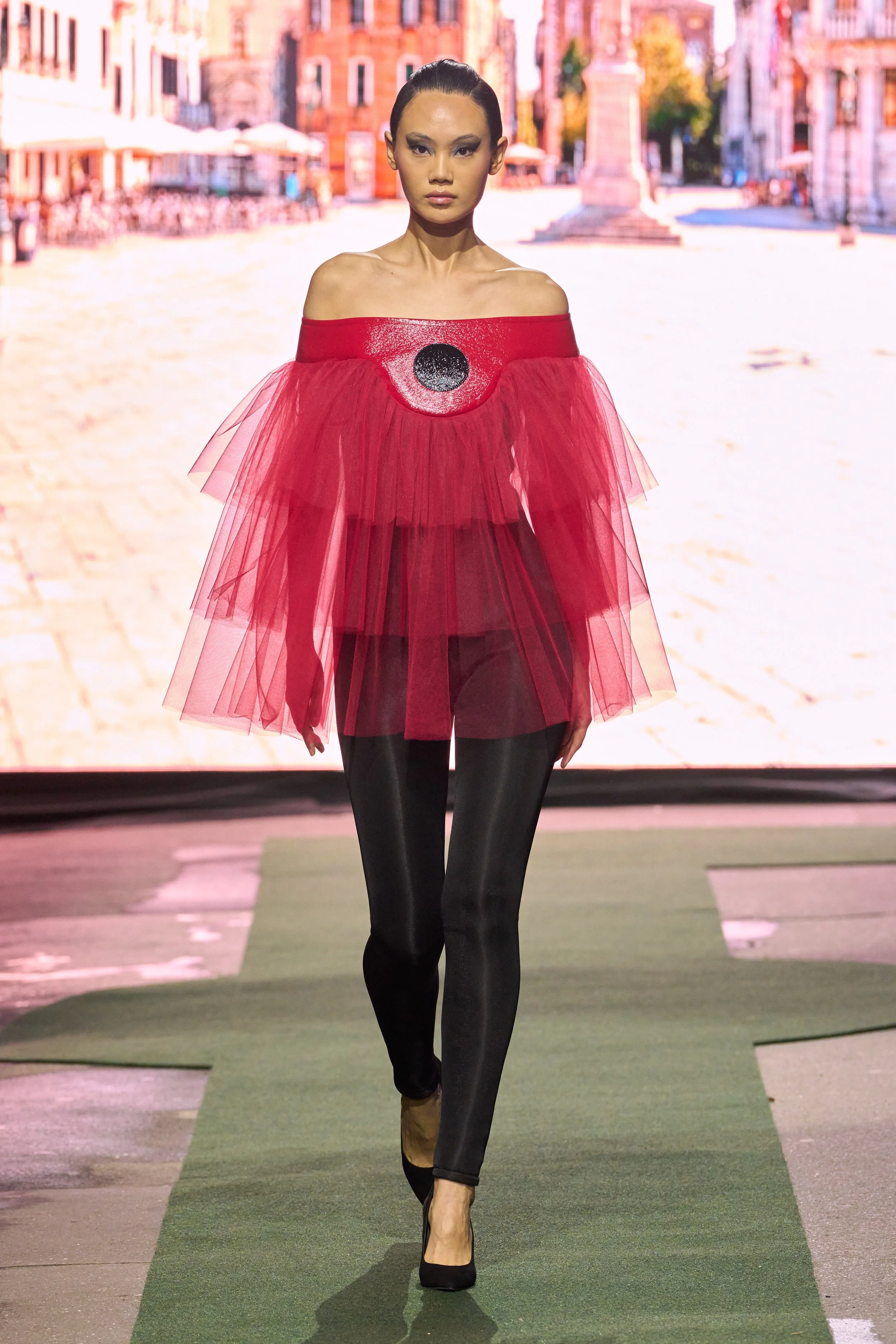 Pierre Cardin F26 058.jpg