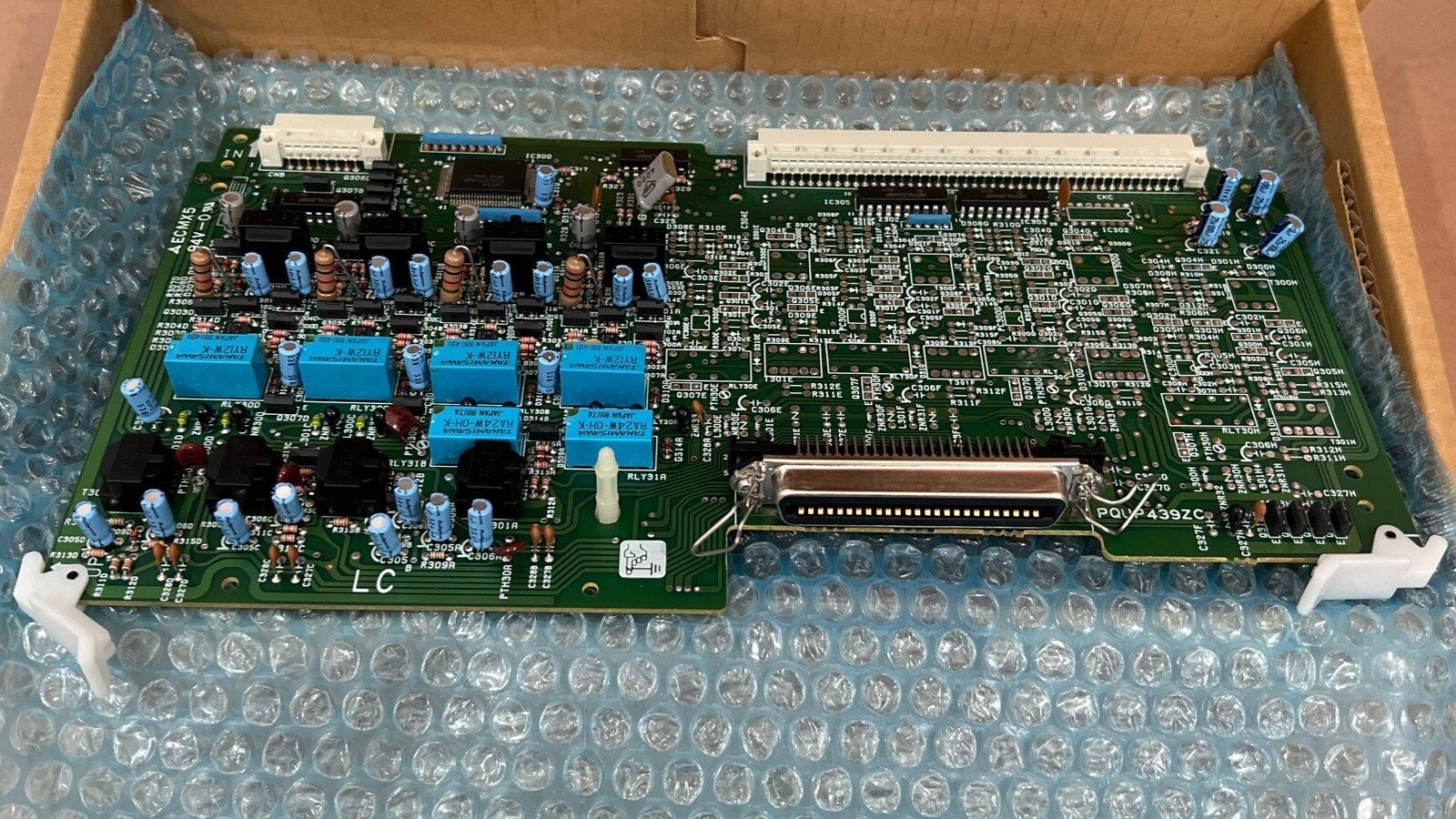 KX-T123271R.jpg