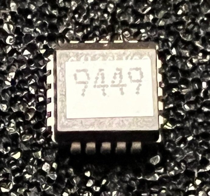 8279449.jpg