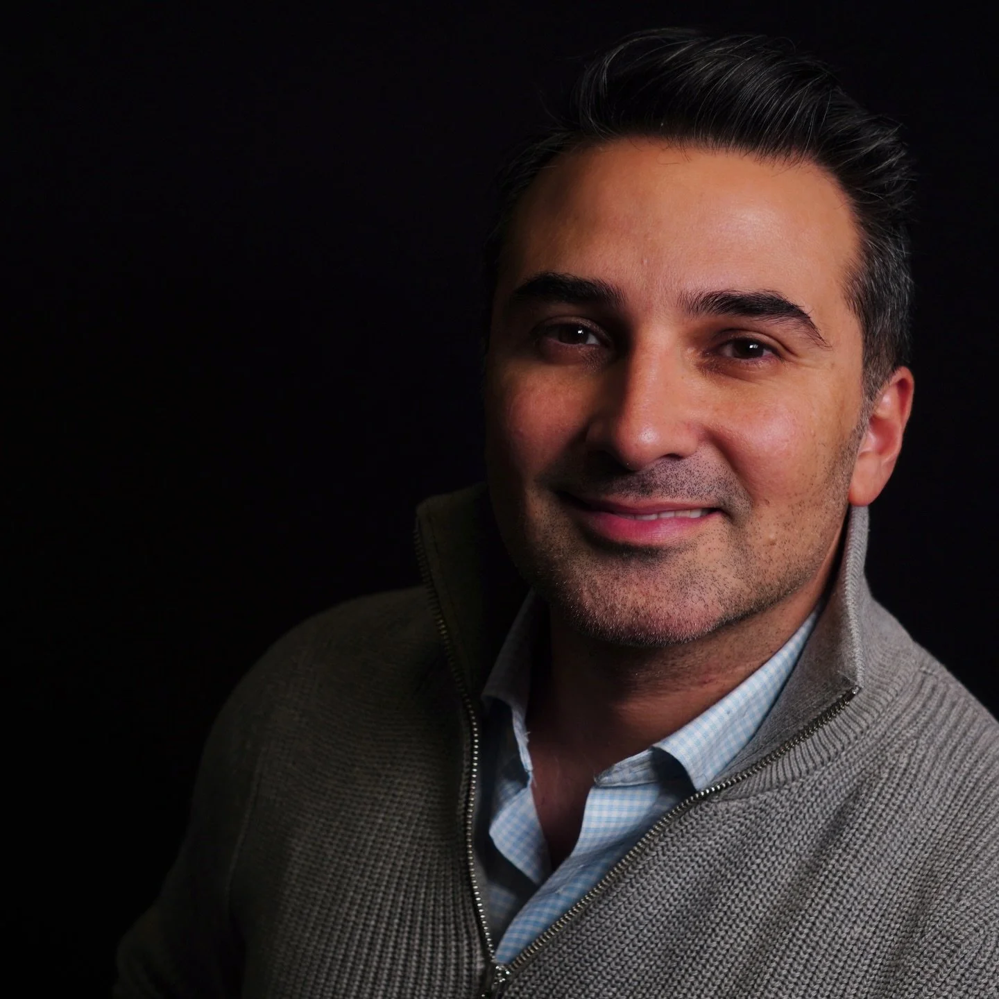 If you are new here, welcome. I am Dr. Masoud Saman, a facial plastic surgeon in NYC with a deep love for the art and craftsmanship of the face. My work is built on careful observation, attention to detail, and real human connection.

I am a no nonse