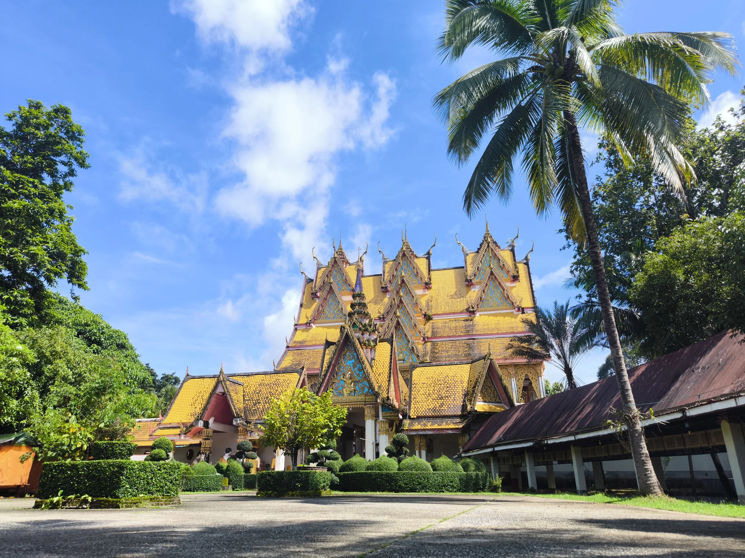 Wat-Wang-Wiwekaram-trip-sangkhlaburi.jpg