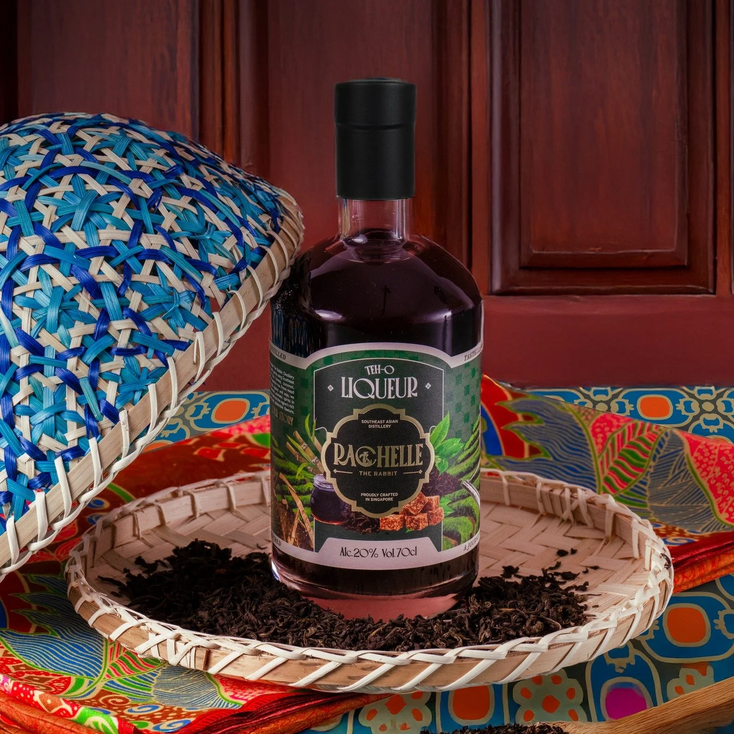 Say hello to the ✨new look✨ of our Teh-O Liqueur! 🥃🍵 Cold-brewed with artisan black tea 🍂 and gently sweetened with brown sugar 🍯. Our in-house rum 🏝️ reveals earthy aromas, mellow roasted notes 🌾, and a smooth finish 🌅 &mdash; capturing the n