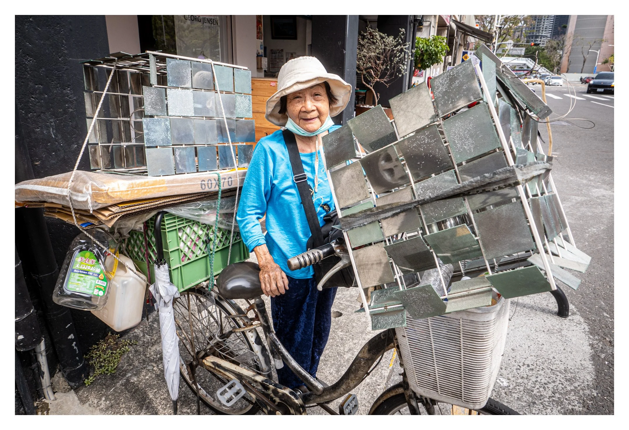 Day 139/365 The Alchemist of the Asphalt: Finding Art in the Everyday