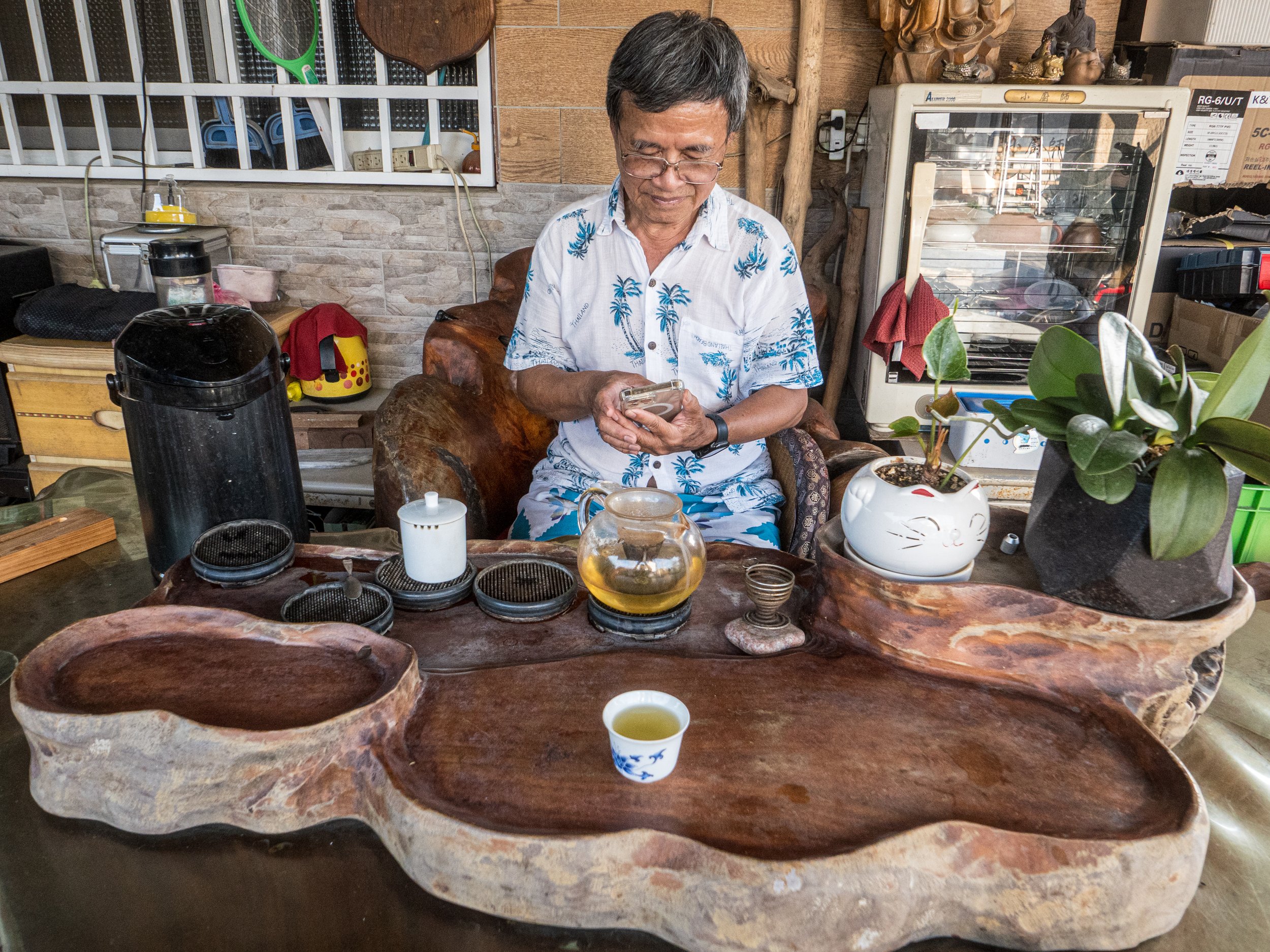 A Tea Mission in Jiuqutang (and a Surprise at Dusk)
