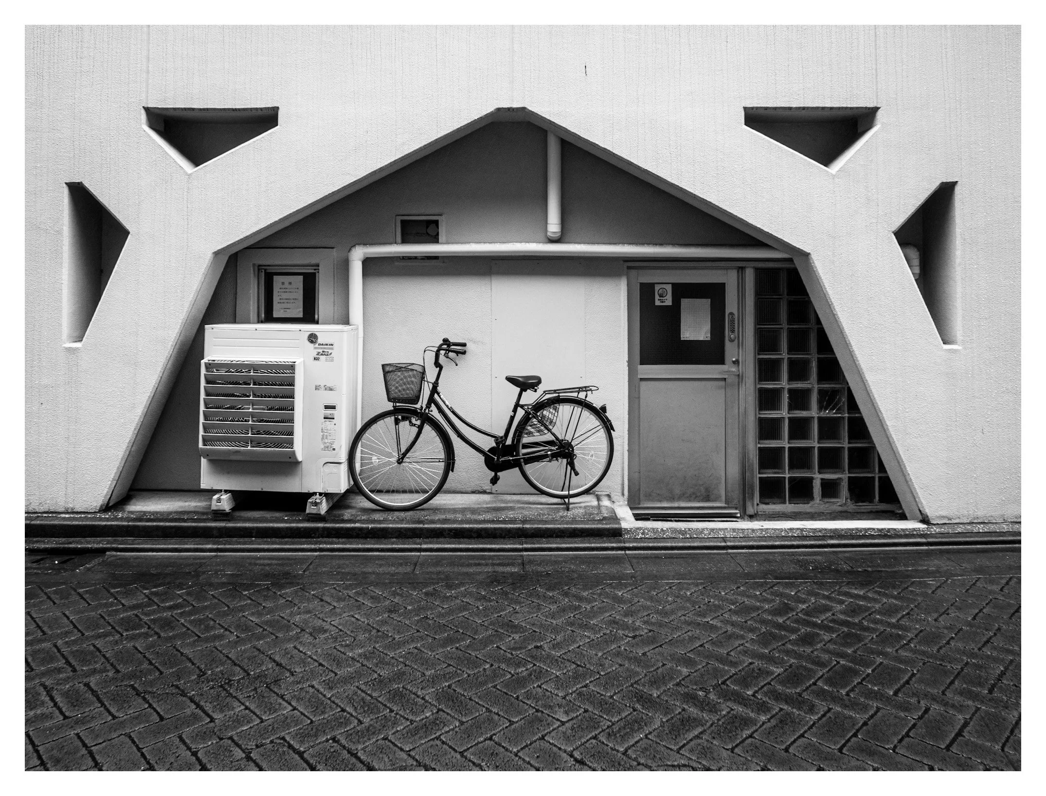 Day 230/365 Structural Echoes: The Geometry of Tokyo’s Vernacular Streets