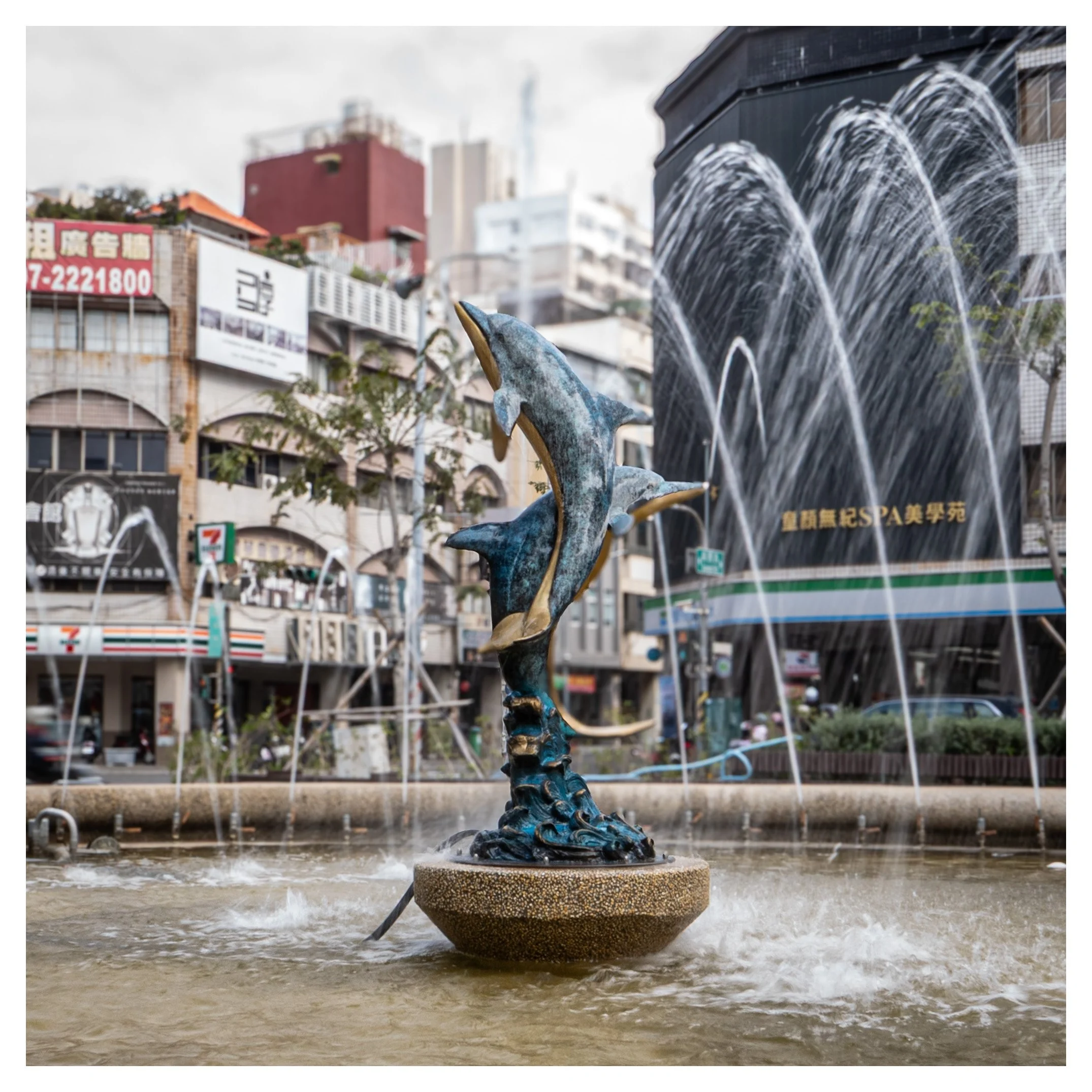 Day 101/365 Bronze in Motion: Escaping the Shutter Speed "Uncanny Valley"