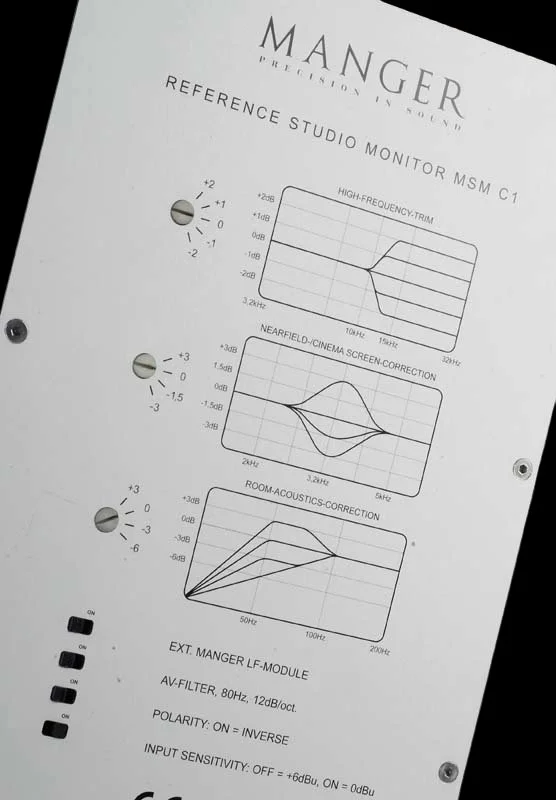 Manger_c1 back panel.jpeg