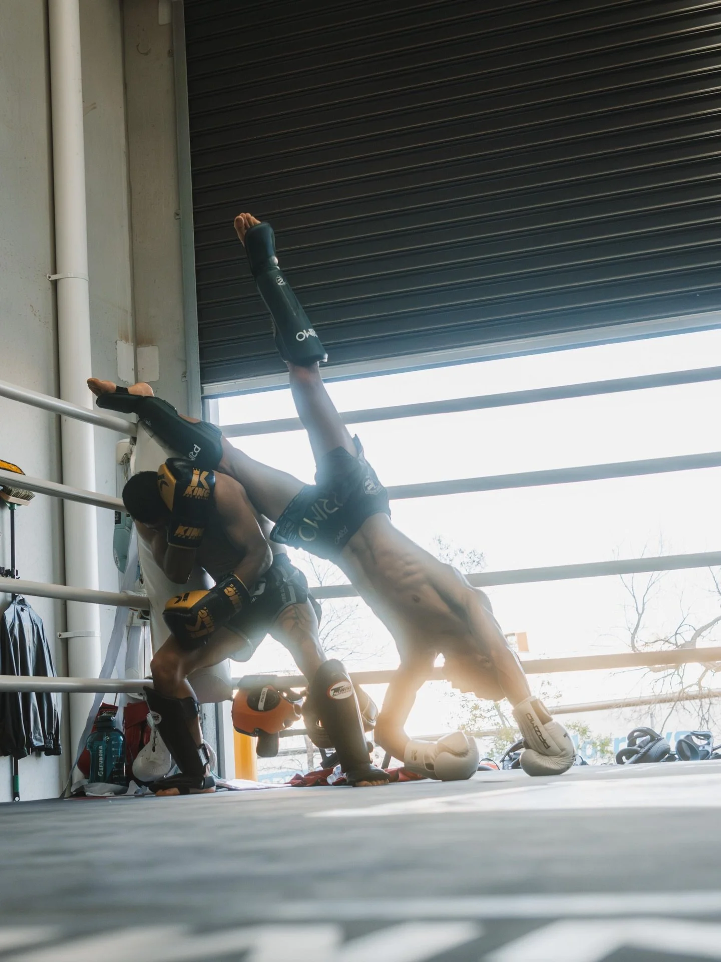 A fight team greeting for a new addition to the team. Welcome to the team Oscar @oscarchhun 💥 

📸 @daniel_vangg 

#168Muaythai #Muaythai #Taksinlek #FYP