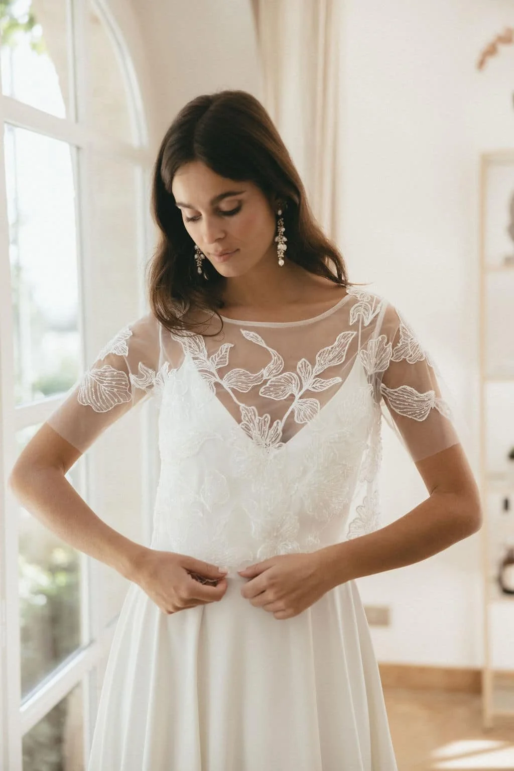 Top brillant à fleurs Madame a dit oui