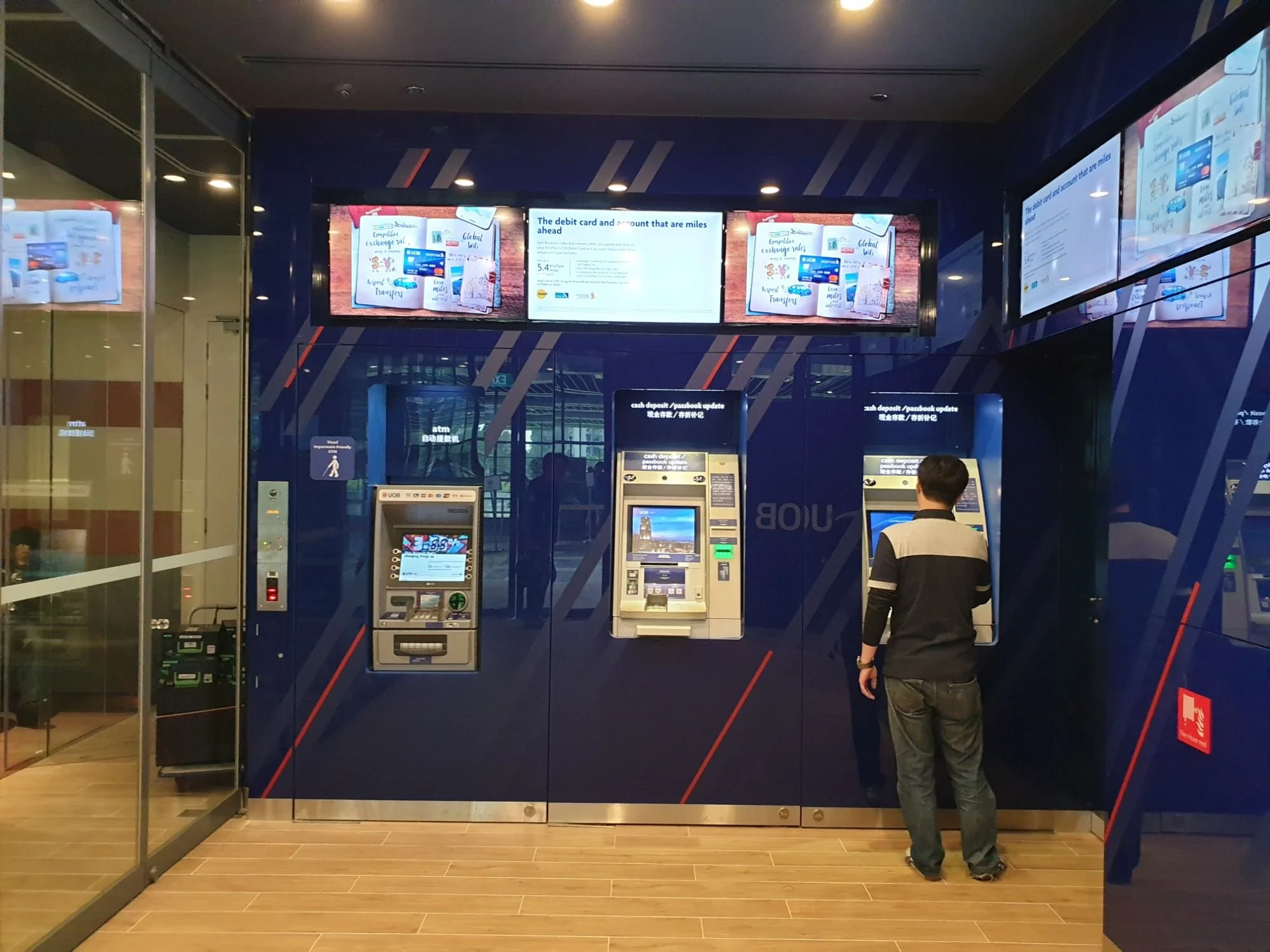 SJH-Commercial-Renovation-SG-UOB-Waterway-Point-09.jpeg