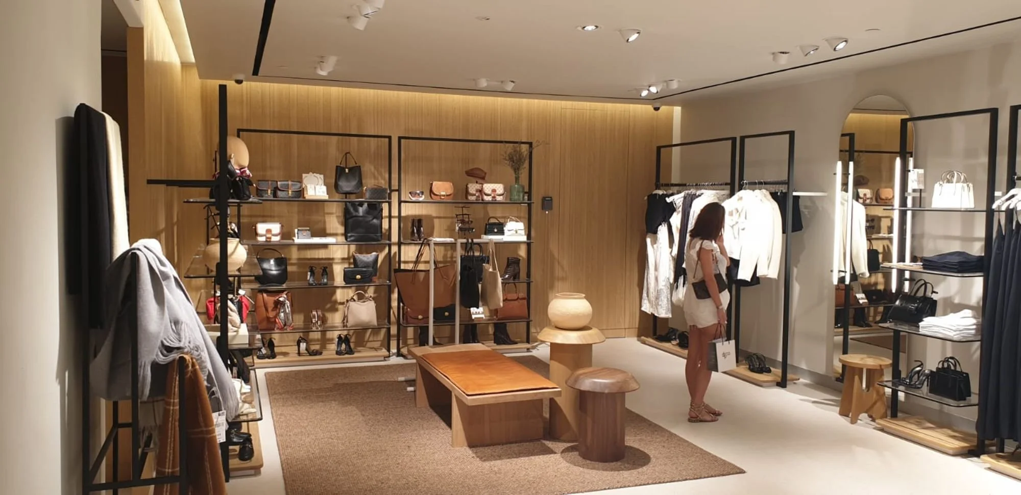 SJH-Commercial-Renovation-SG-Retail-Mango-Ion-04.jpeg