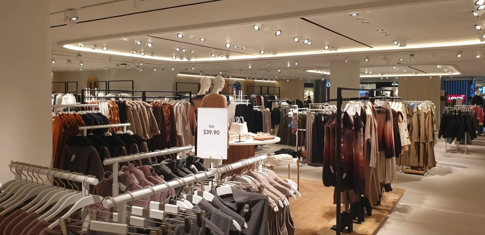 SJH-Commercial-Renovation-SG-Retail-Mango-Ion-08.jpeg