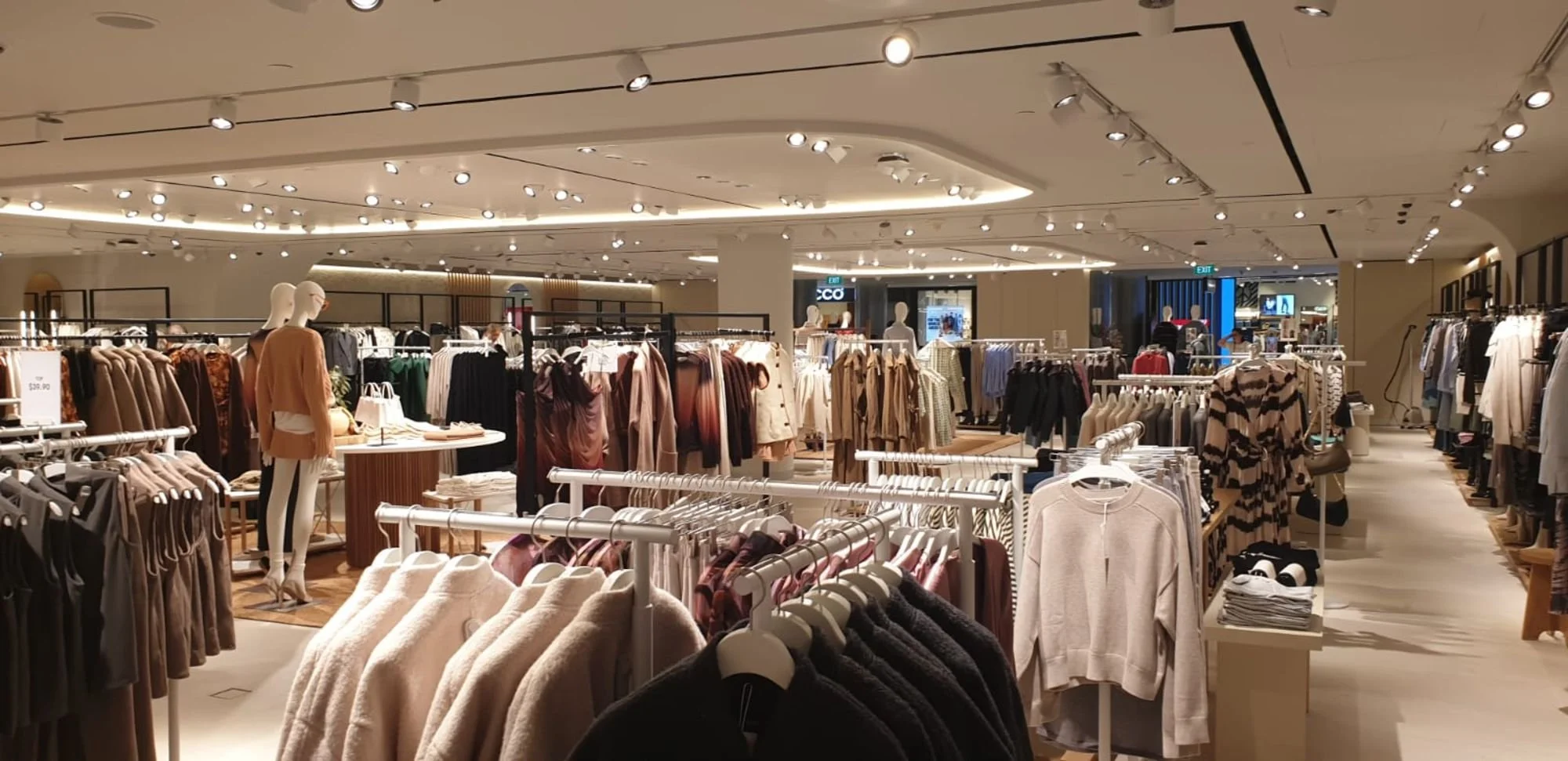 SJH-Commercial-Renovation-SG-Retail-Mango-Ion-07.jpeg