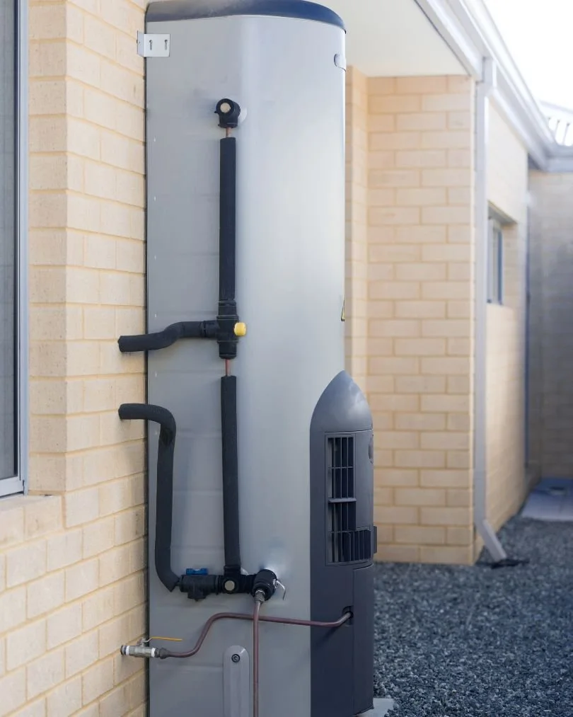 Shower hot water systems. Does your hot water system need fixing? Do you have a broken hot water system? Do you have no hot water? Do you need a hot water installation? You need a plumber to do some plumbing