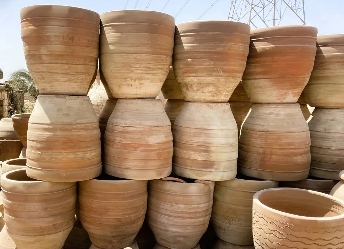 Nile Terracotta - Medium Ridge pot 2.jpg