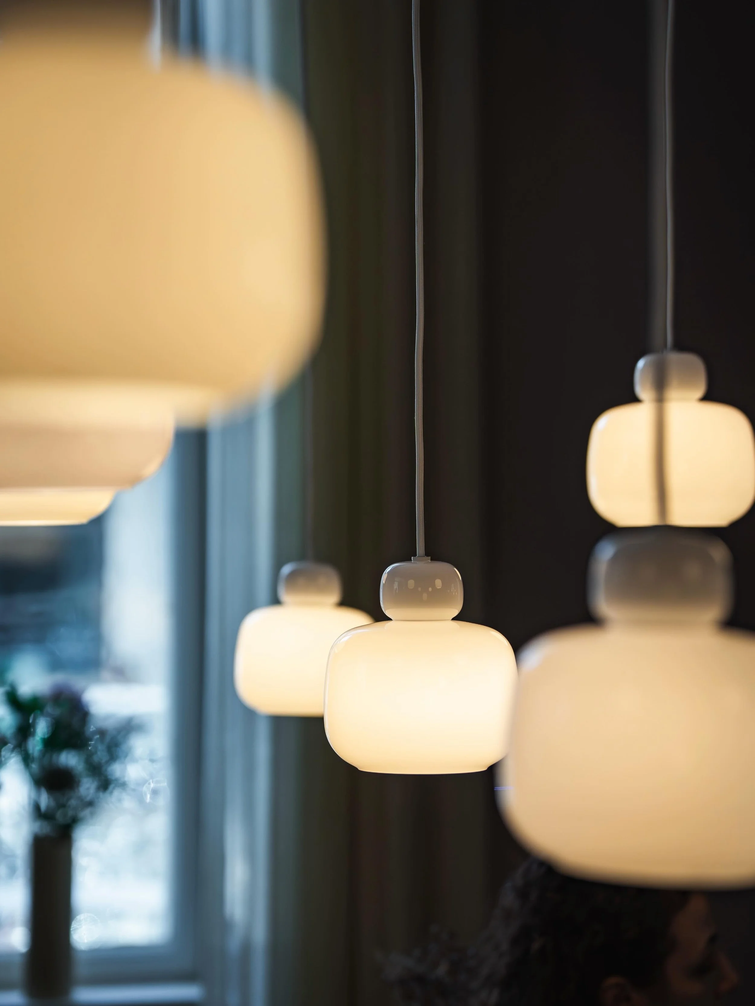 The Stone Pendant by Woud that caught my eye last week in Copenhagen. Inspired by the softness and shapes of beach stones. Thank you to @eddierunswild for capturing the beauty we were lucky enough to admire firsthand #interiordesign #scandinavian #la