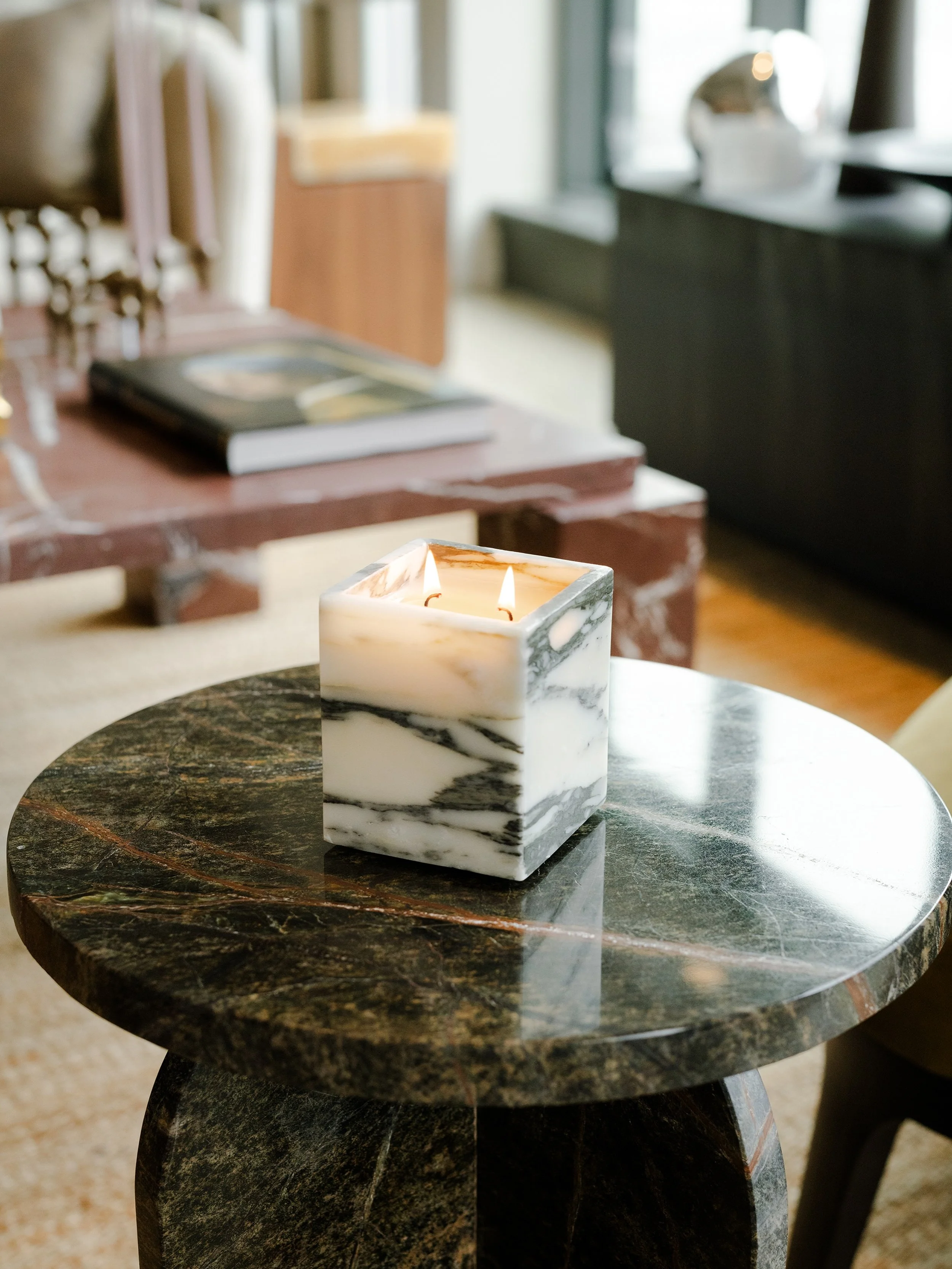 To mark the launch of Rosa Perlino, we have reimagined the Lou Joia candle experience online, a more editorial immersive world where each piece is revealed with the feeling of turning the pages of a magazine. See you Friday on loujoia.com #interiorde