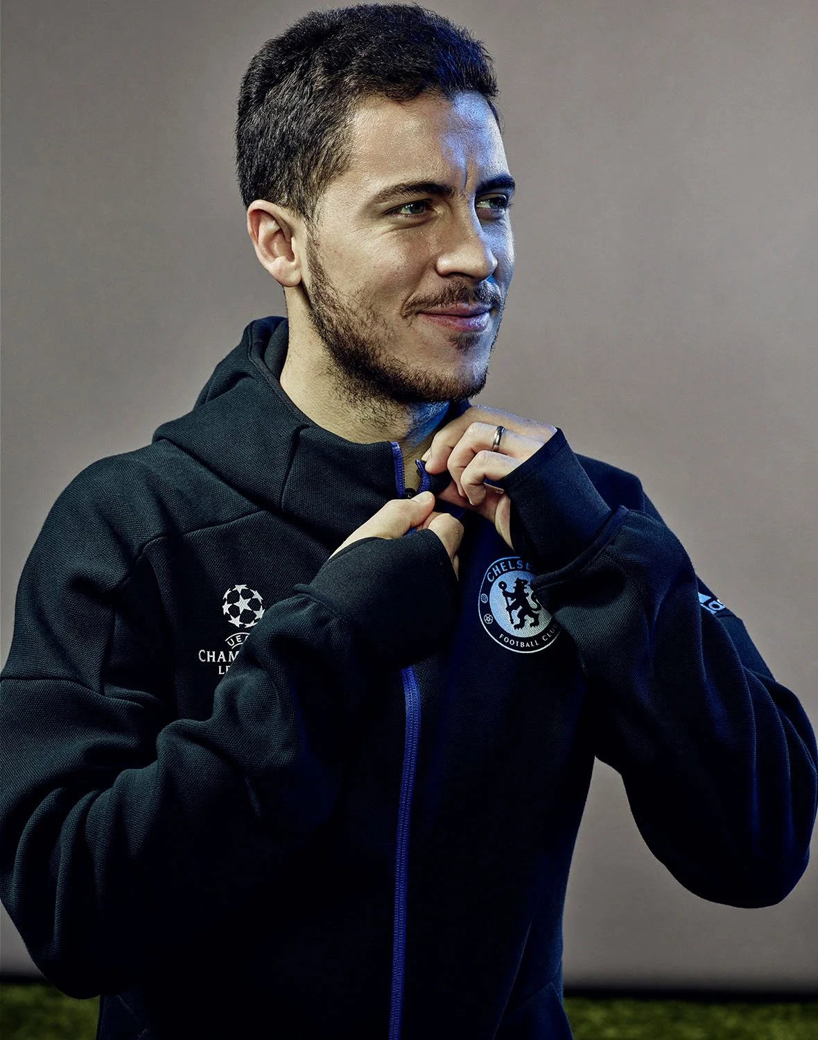 01_HAZARD_250f2.jpg