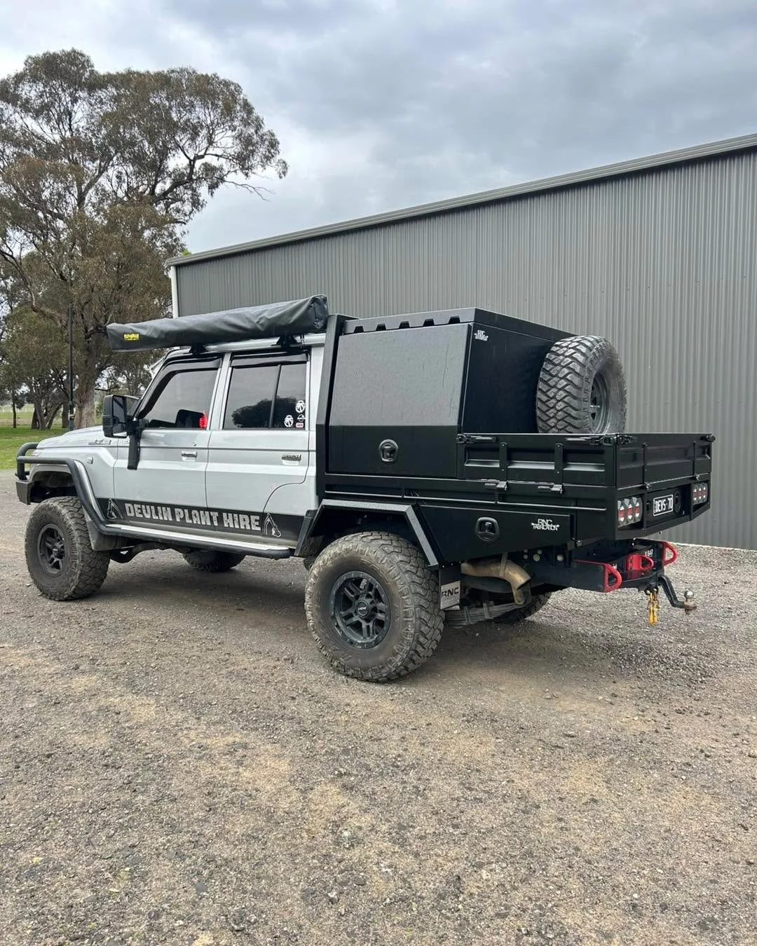 Another dual cab landcruiser build done ☑️ 

Steel tray with aluminium floor
-Aluminium undertray boxes 
-Aluminium undertray trundle draw
-Aluminium tray sides
-Headboard water tank 

900mm aluminium canopy
-Bushman upright fridge
-Pull out pantry
-