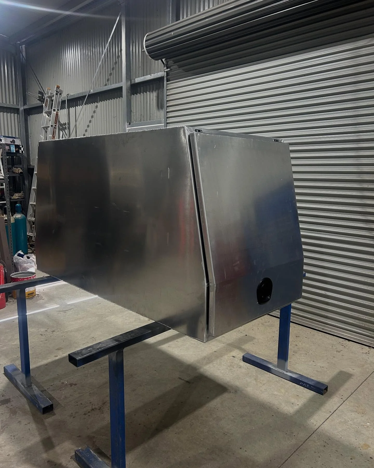 Bare aluminium canopy made to suit customers existing tray 😎