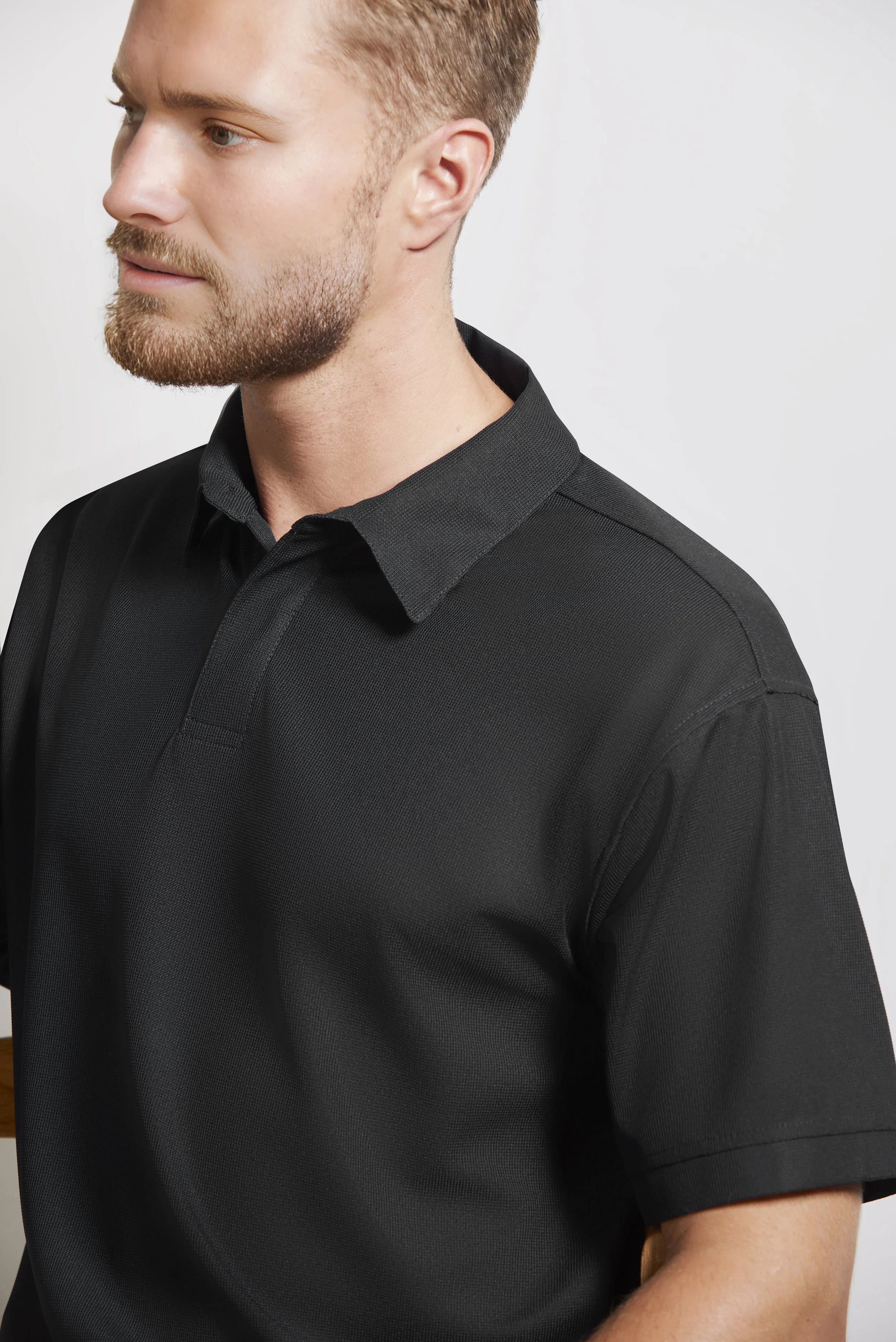P3300_Detail_Black_01_FS.jpg